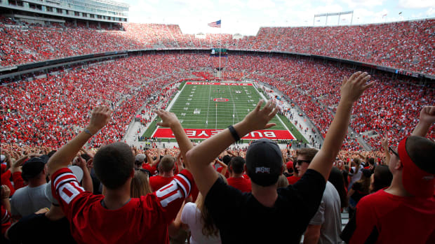 fans-celebrating-at-Ohio-Stadium